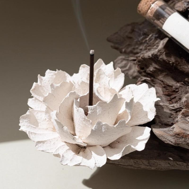 [Hushed Shell],Handmade Ceramic Flower Home Decor, Creative Handcrafted Gift, Artistic Collectible