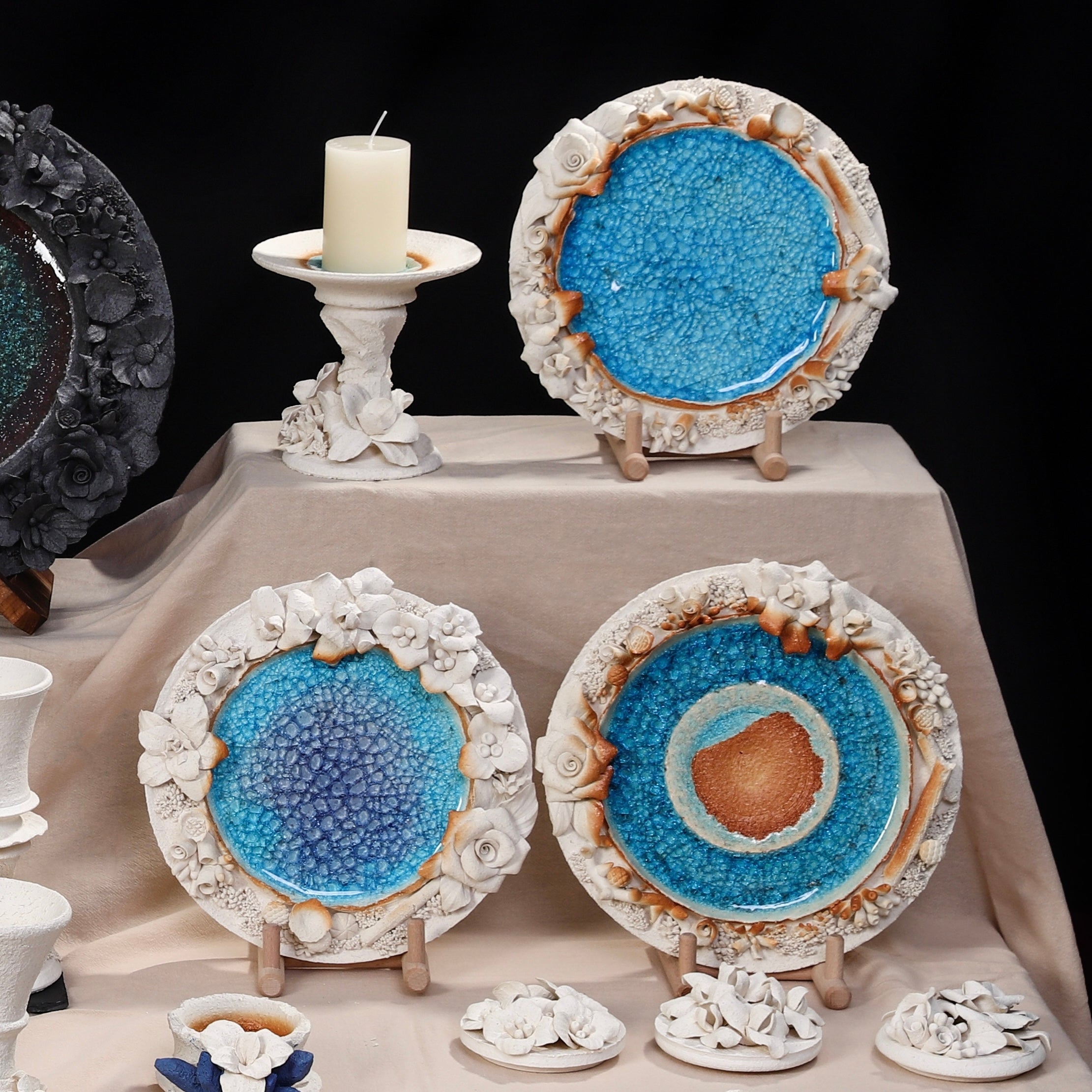 Florosiana Handcrafted Ceramic Carved Blossom Fruit Plate