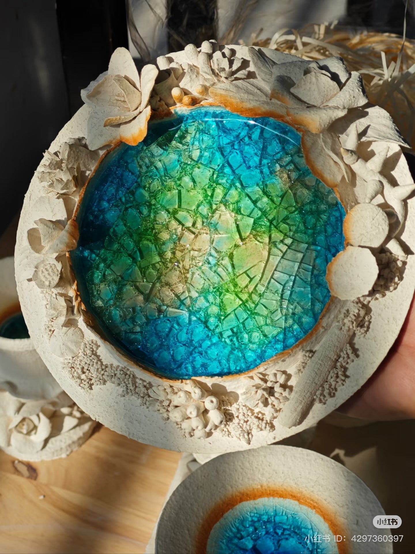 Florosiana Handcrafted Ceramic Carved Blossom Fruit Plate