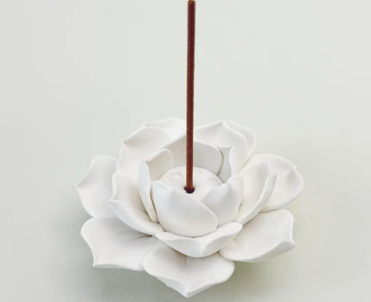 Handmade Ceramic White Lotus Incense Holder - Minimalist Incense Tray for Sandalwood and Agarwood, Decorative Gift Piece