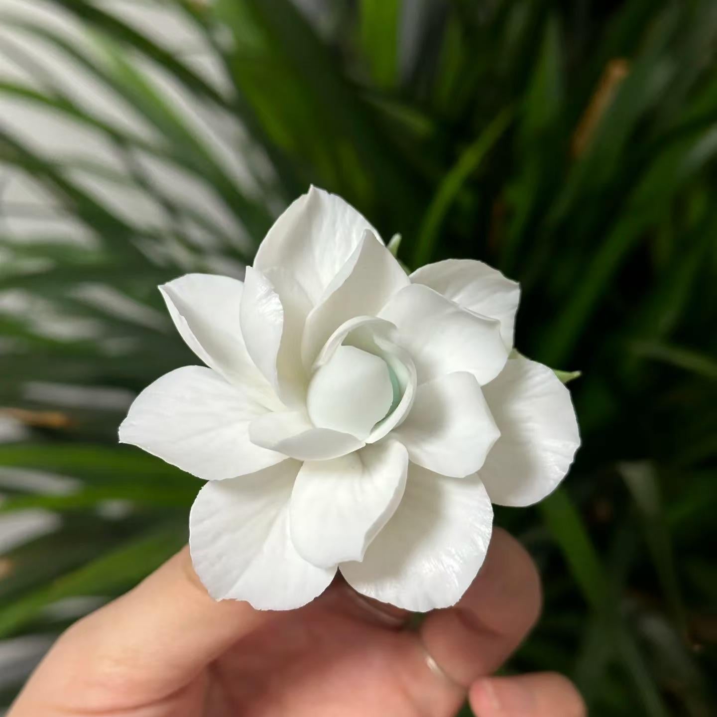 Handmade White Ceramic Jasmine - Dehua Heritage Porcelain Flower for Aromatherapy and Elegant Home Decor