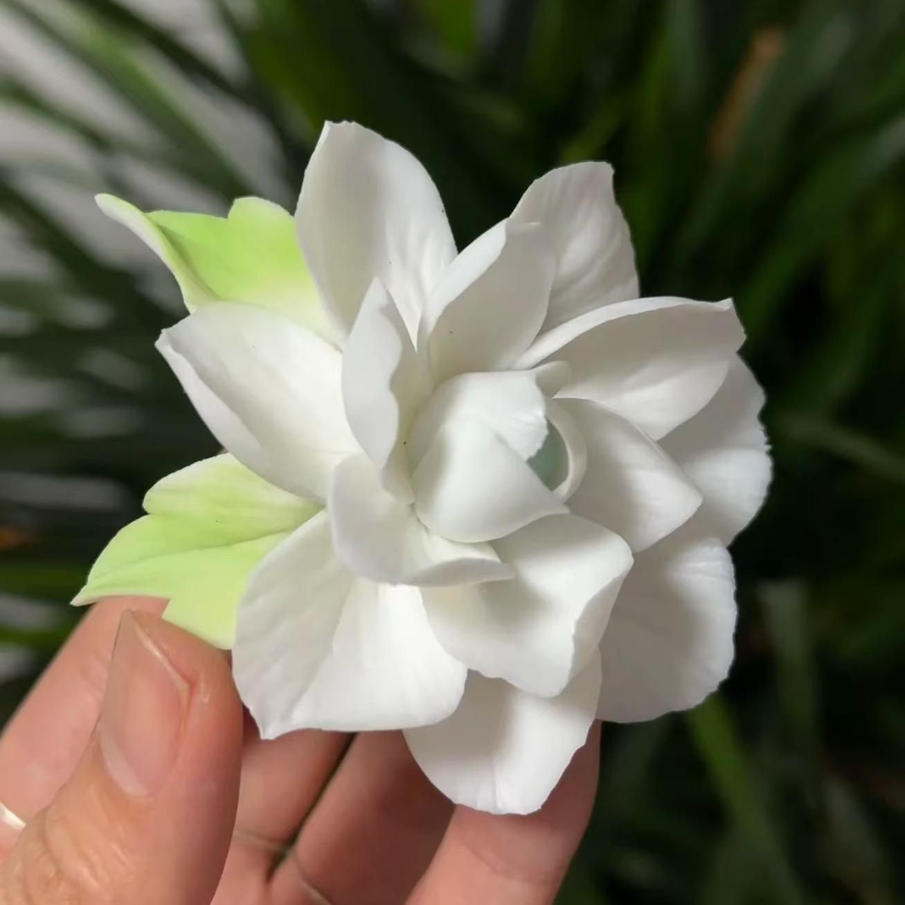 Handmade White Ceramic Jasmine - Dehua Heritage Porcelain Flower for Aromatherapy and Elegant Home Decor