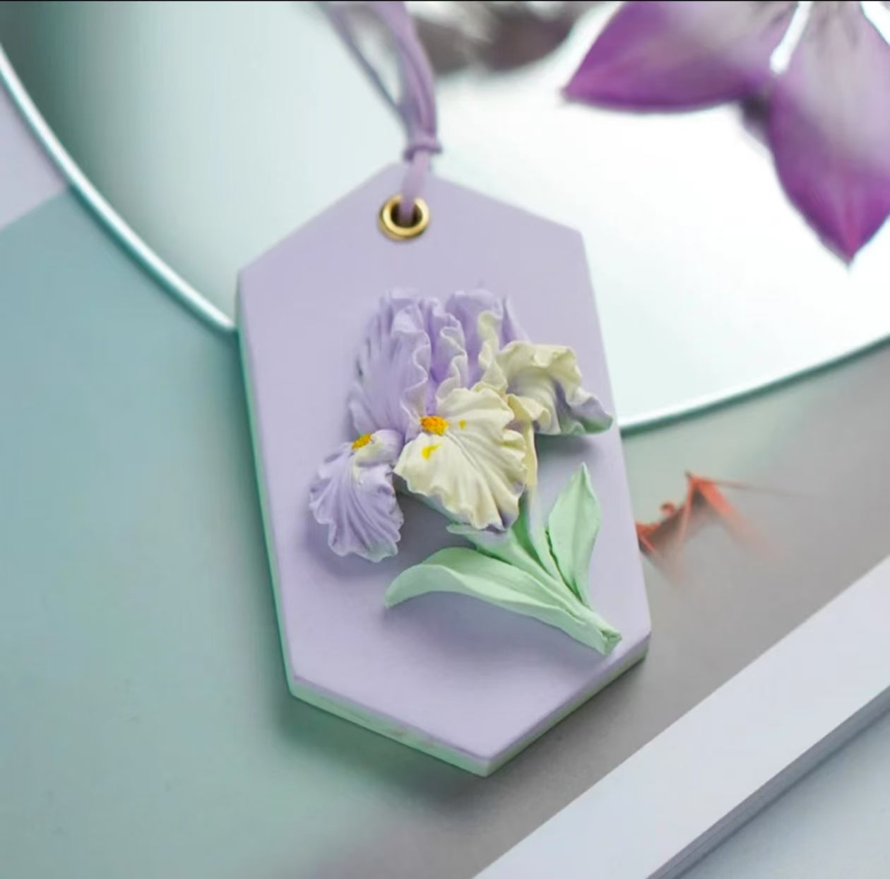 Iris Flower Silicone Mold for DIY Aromatherapy Candles, Fragrance Sachets, and Home Décor