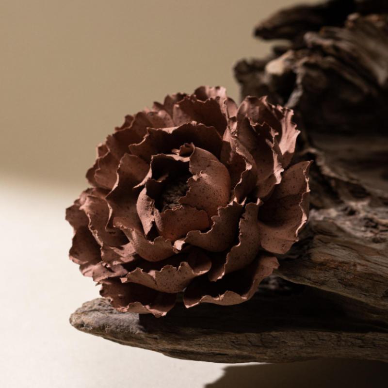 [Terracotta Rust],Handmade Ceramic Flower Terracotta Rust Decorative Home Ornament, Creative Handcrafted Gift Art Collectible Item
